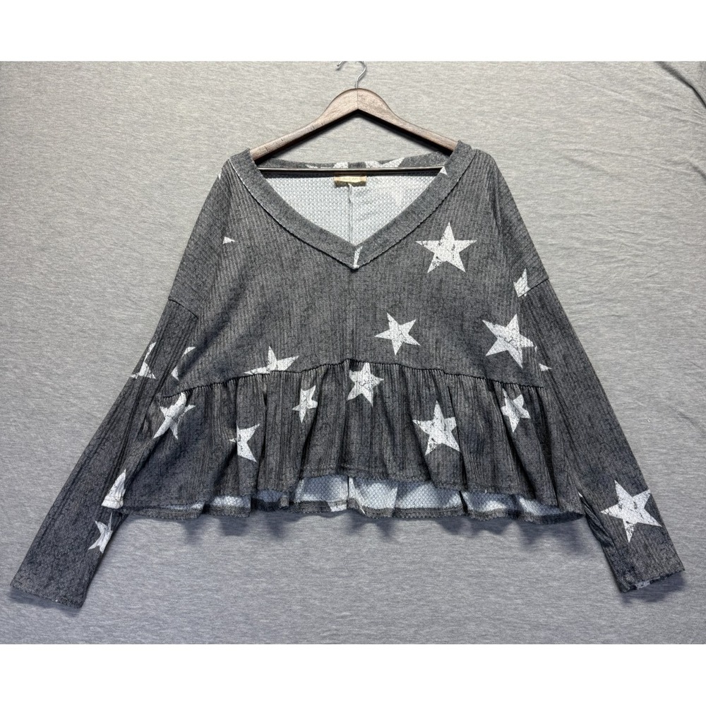Altar'd State Blouse Top Womens M Gray Star Print Waffle Ruffle Hem Knit V-Neck